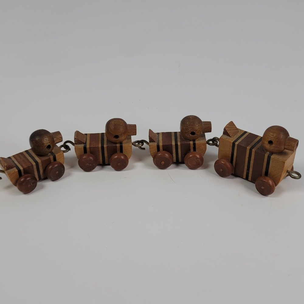 Vintage Handmade Inlaid Wood Duck Train Set 4 Piece Rolling Toy Folk Art